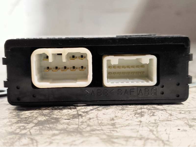 Recambio de modulo electronico para lexus rx 400h referencia OEM IAM 8943048040 615138000 