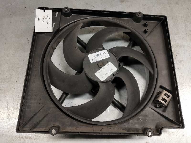 Recambio de electroventilador para renault megane i classic (la0) 1.9 diesel referencia OEM IAM 7700839275   Recambio de electroventilador para renault megane i classic (la0) 1.9 diesel referencia OEM IAM 7700839275