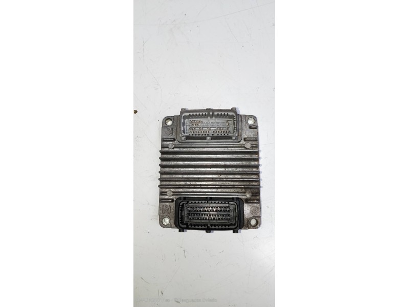 Recambio de centralita motor uce para chevrolet evanda cdx referencia OEM IAM 12211619  