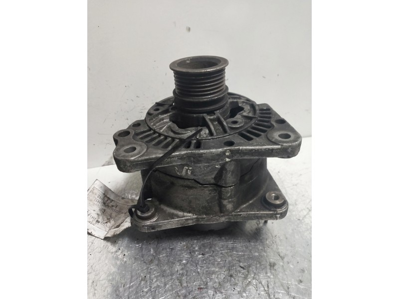 Recambio de alternador para volkswagen vento (1h2) gl referencia OEM IAM 0123310001  