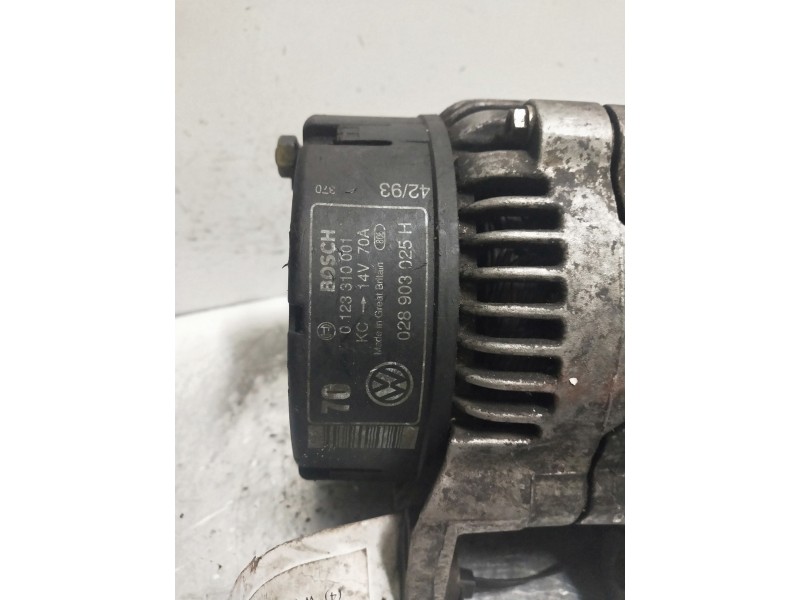 Recambio de alternador para volkswagen vento (1h2) gl referencia OEM IAM 0123310001  