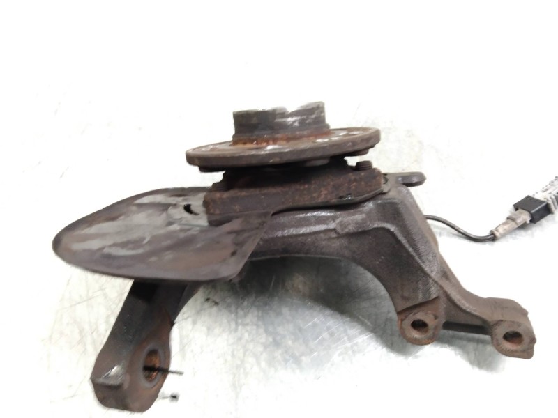 Recambio de mangueta delantera izquierda para opel zafira b energy referencia OEM IAM 13197802  