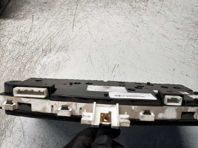 Recambio de cuadro instrumentos para toyota corolla (e12) 2.0 turbodiesel cat referencia OEM IAM 83800002760 110080107004 