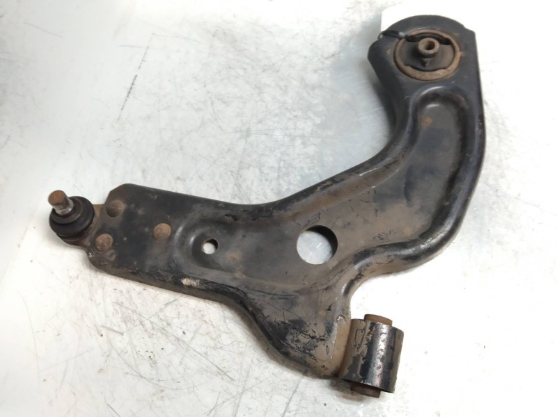 Recambio de brazo suspension inferior delantero derecho para ford fiesta berlina 1.8 diesel cat referencia OEM IAM   