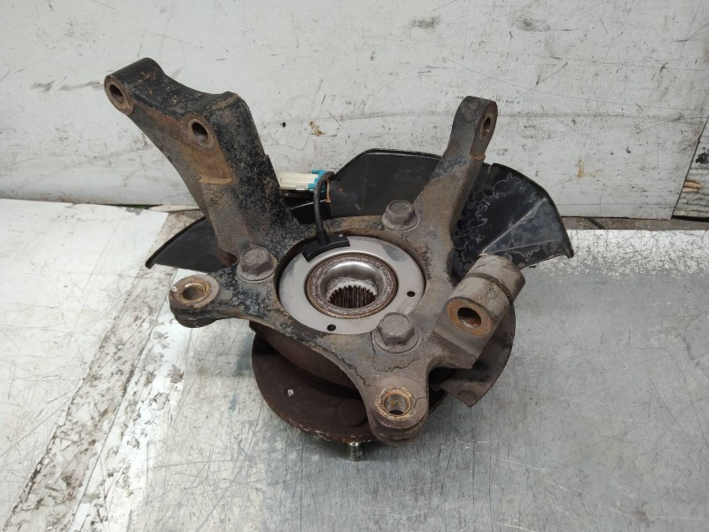 Recambio de mangueta delantera derecha para chevrolet evanda cdx referencia OEM IAM   