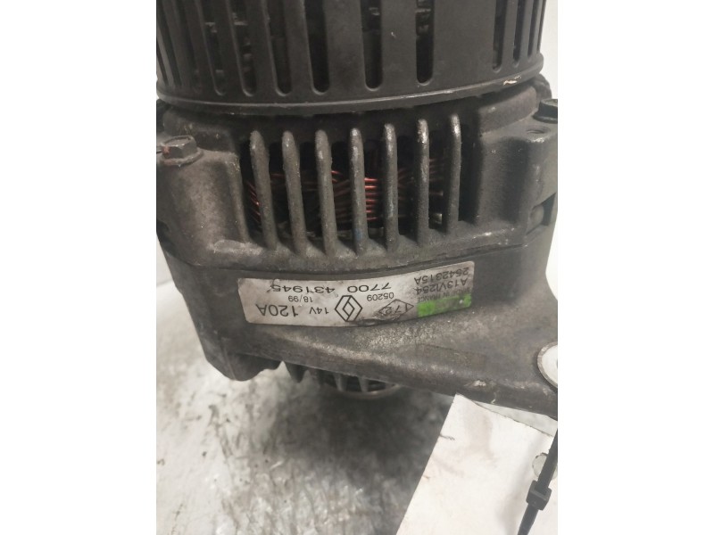 Recambio de alternador para volvo s40 berlina td referencia OEM IAM 7700431945  