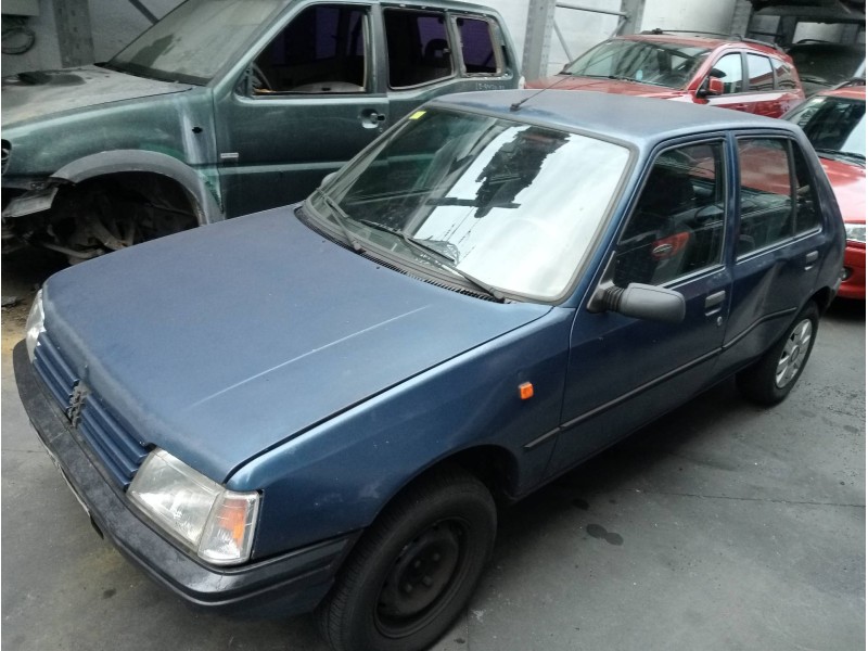peugeot 205 berlina del año 1997