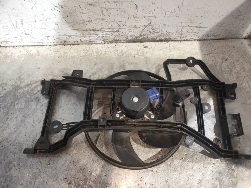 Recambio de electroventilador para dacia sandero ambiance referencia OEM IAM 214810048R  