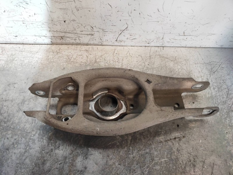 Recambio de brazo suspension inferior trasero derecho para bmw serie 3 coupe (e92) 320d referencia OEM IAM   