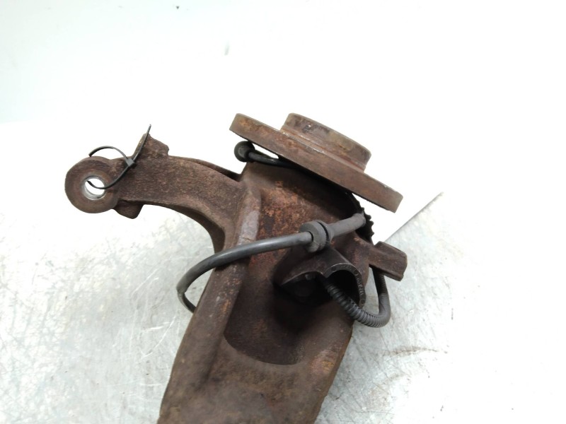 Recambio de mangueta delantera izquierda para peugeot 1007 sport referencia OEM IAM 1607557480  