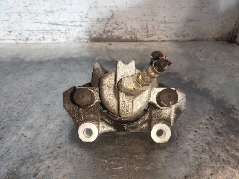 Recambio de pinza freno delantera derecha para dacia sandero ambiance referencia OEM IAM   