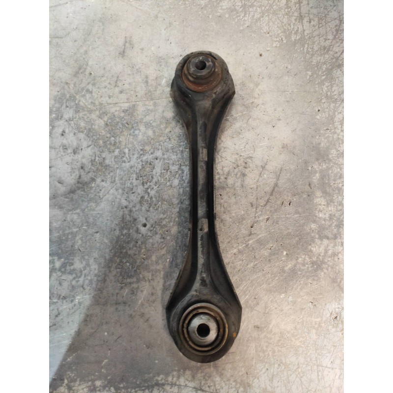 Recambio de brazo suspension superior trasero izquierdo para bmw serie 3 coupe (e92) 320d referencia OEM IAM 677798005  
