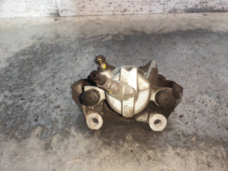 Recambio de pinza freno delantera izquierda para dacia sandero ambiance referencia OEM IAM   