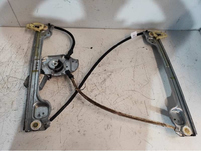 Recambio de elevalunas delantero derecho para peugeot 1007 sport referencia OEM IAM  9222Q8 