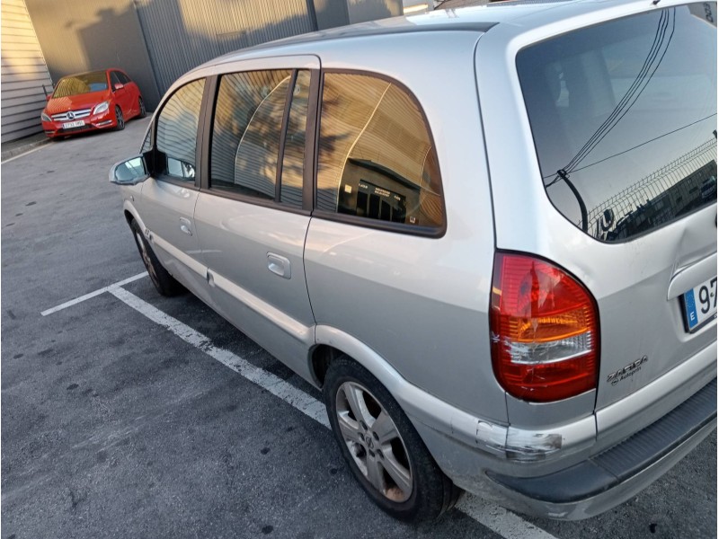 opel zafira a del año 2004