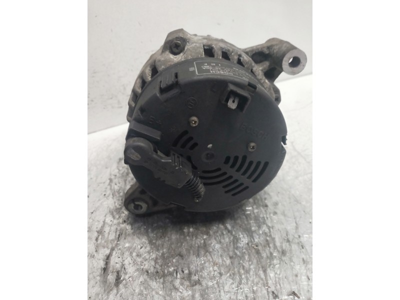 Recambio de alternador para volvo s40 berlina 1.8i referencia OEM IAM 0123315021  
