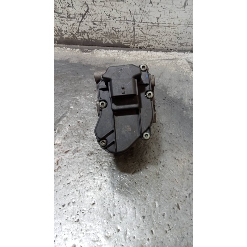 Recambio de valvula egr para opel vivaro furgón/combi (07.2006 =>) combi 2.7t l1h1 referencia OEM IAM H8200987088 A2053217899 82