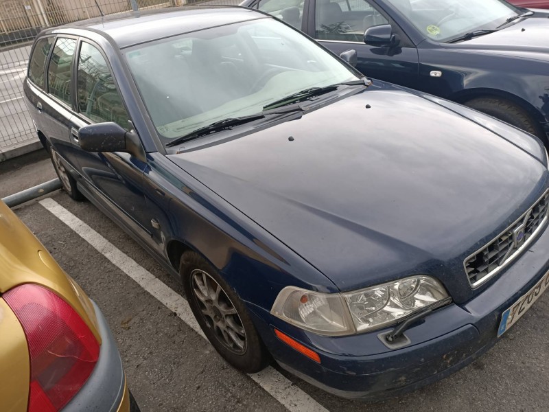 volvo v40 familiar del año 2006