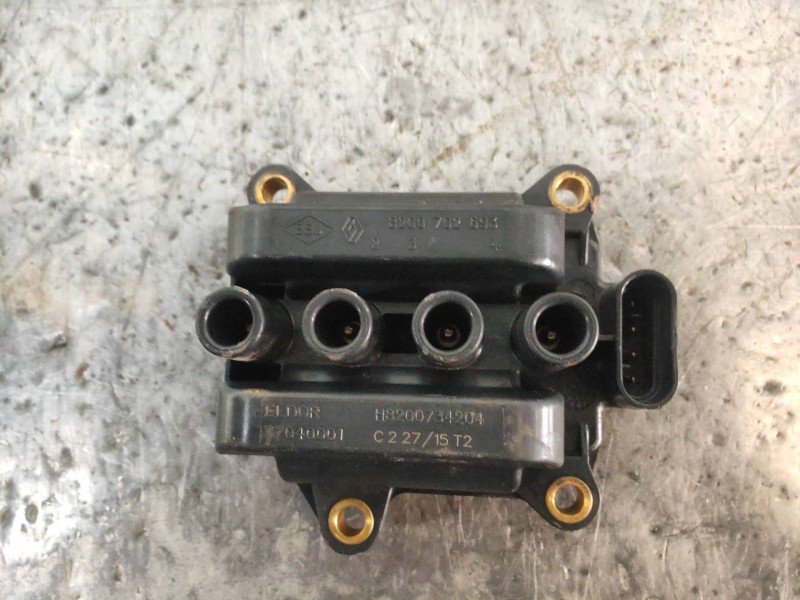 Recambio de bobina encendido para dacia sandero ambiance referencia OEM IAM 8200702693 H8200734204 