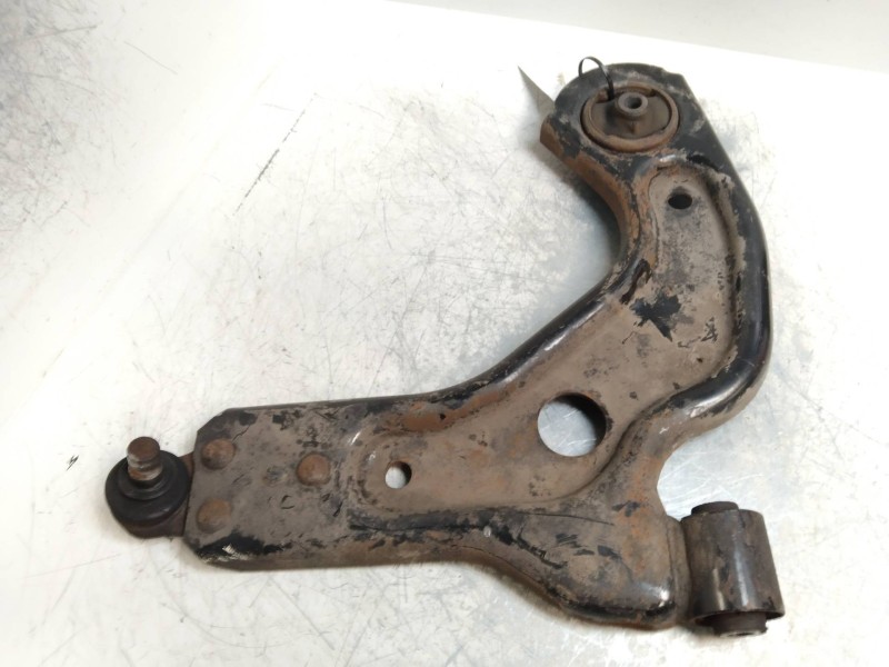 Recambio de brazo suspension inferior delantero izquierdo para ford fiesta berlina (dx) ambiente referencia OEM IAM   