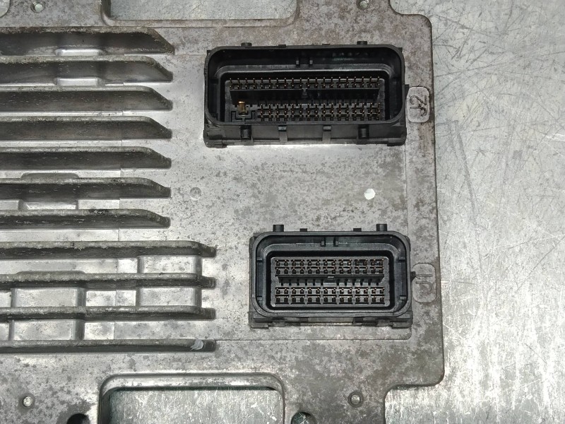 Recambio de centralita motor uce para opel corsa d cmon referencia OEM IAM 55577835 AATY 12636386