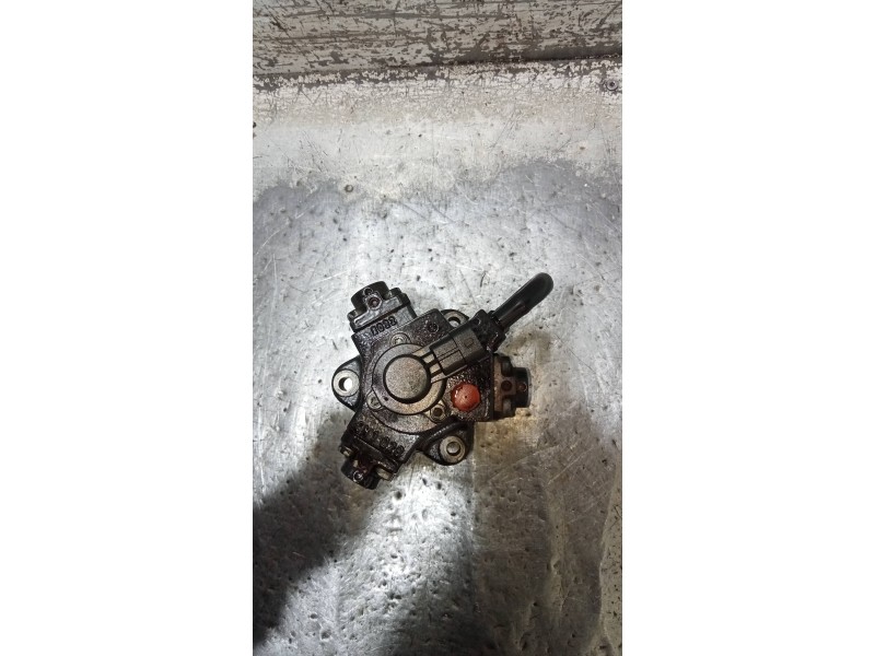 Recambio de bomba inyeccion para chevrolet nubira berlina 2.0 diesel cat referencia OEM IAM 0445010142 96440341 BOSCH