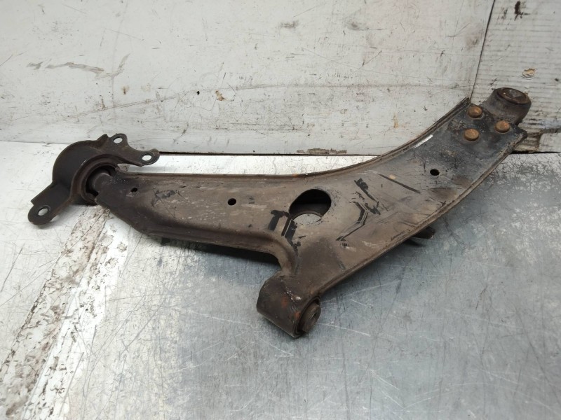 Recambio de brazo suspension inferior delantero derecho para chevrolet evanda cdx referencia OEM IAM   