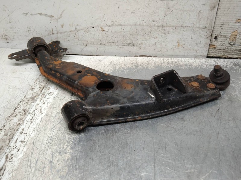 Recambio de brazo suspension inferior delantero izquierdo para chevrolet evanda cdx referencia OEM IAM   