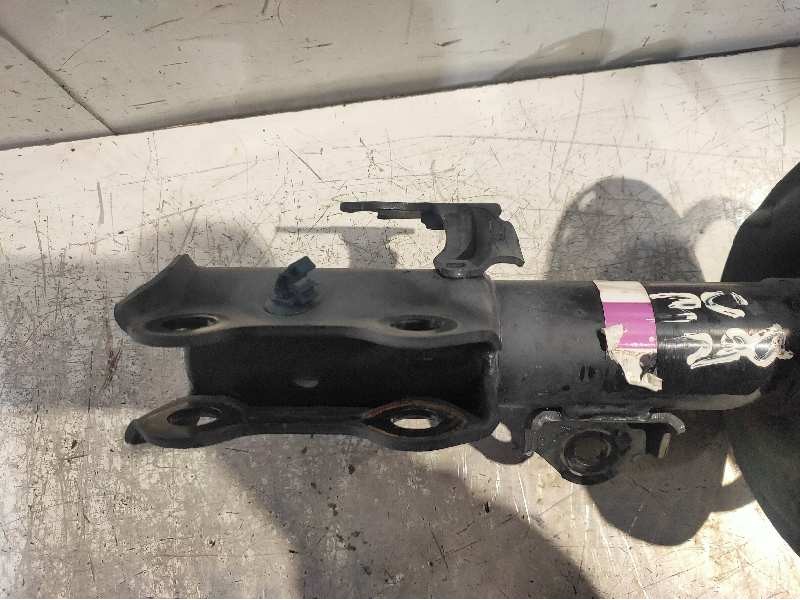 Recambio de amortiguador delantero derecho para toyota auris active referencia OEM IAM   
