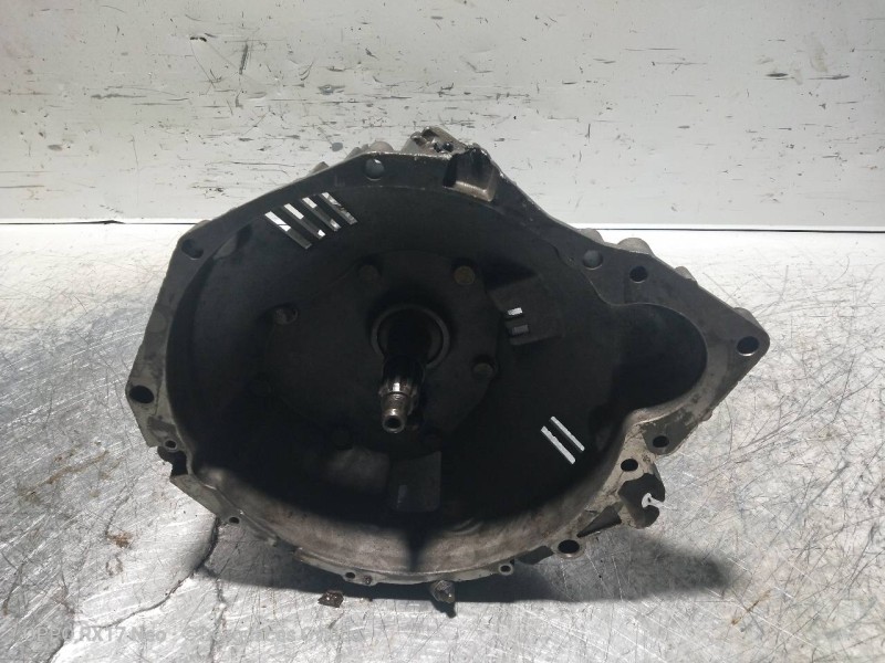 Recambio de caja cambios para peugeot 505 berlina sti referencia OEM IAM 61013  