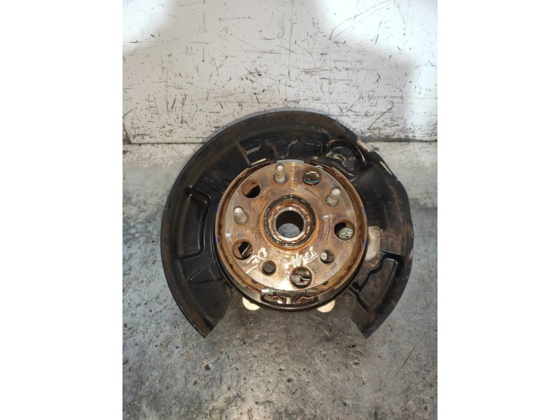 Recambio de mangueta trasera derecha para lexus is200 (ds2/is2) 220d referencia OEM IAM   