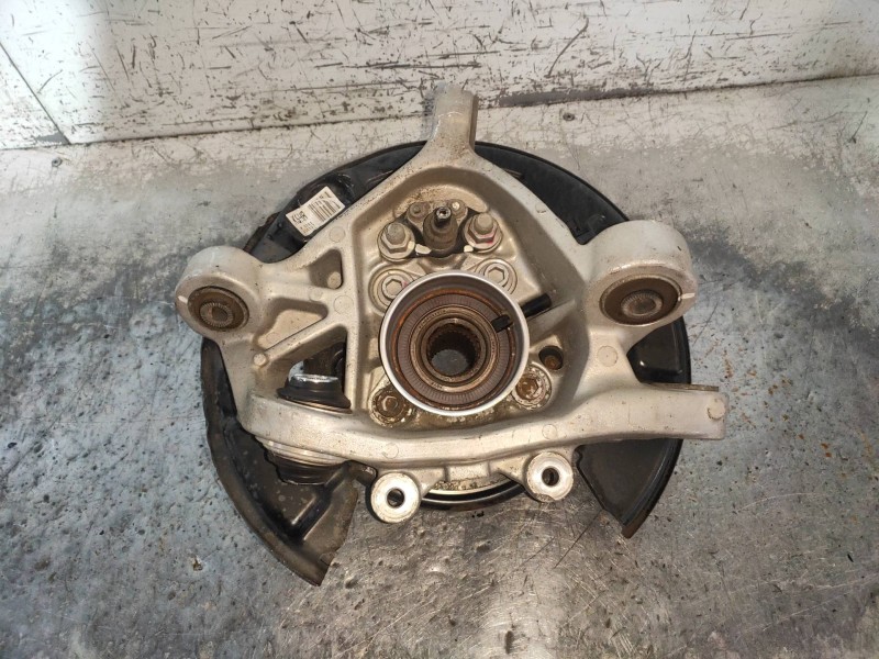 Recambio de mangueta trasera derecha para lexus is200 (ds2/is2) 220d referencia OEM IAM   