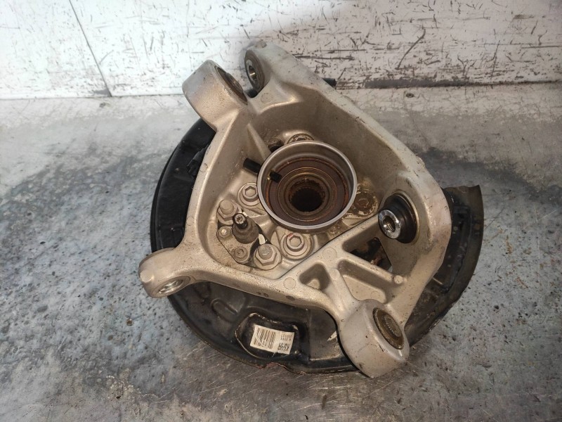 Recambio de mangueta trasera derecha para lexus is200 (ds2/is2) 220d referencia OEM IAM   