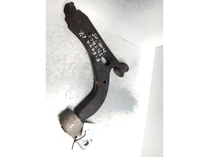 Recambio de brazo suspension inferior delantero izquierdo para ford fiesta (cbk) fun referencia OEM IAM   