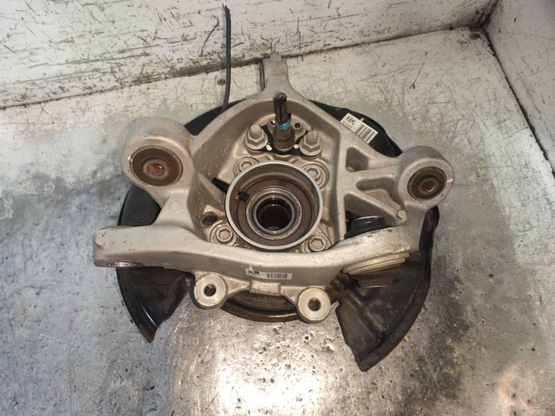 Recambio de mangueta trasera izquierda para lexus is200 (ds2/is2) 220d referencia OEM IAM   