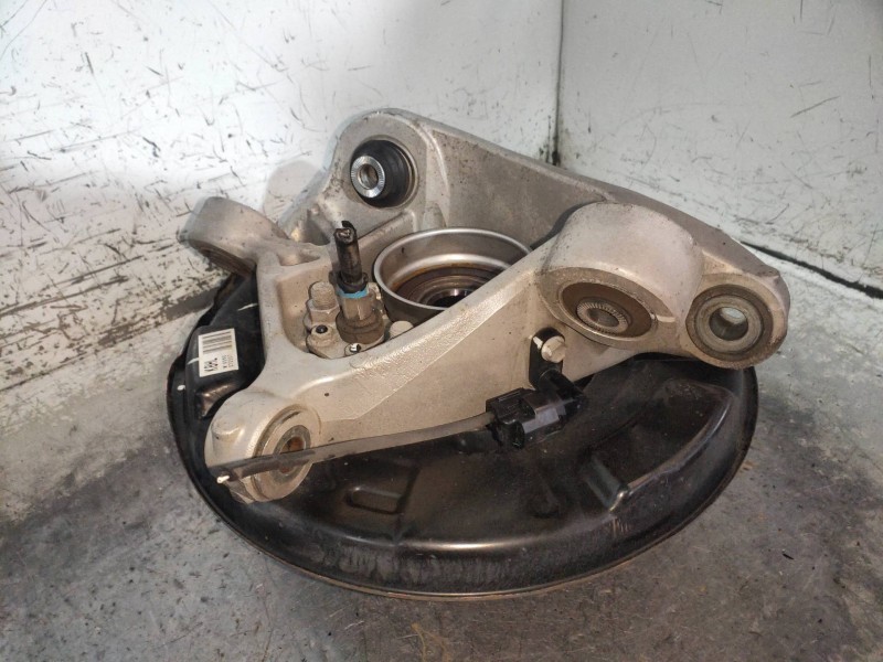 Recambio de mangueta trasera izquierda para lexus is200 (ds2/is2) 220d referencia OEM IAM   