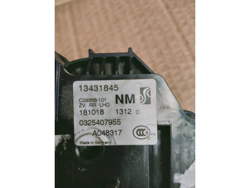 Recambio de motor cierre centralizado trasero derecho para opel corsa e color edition referencia OEM IAM   