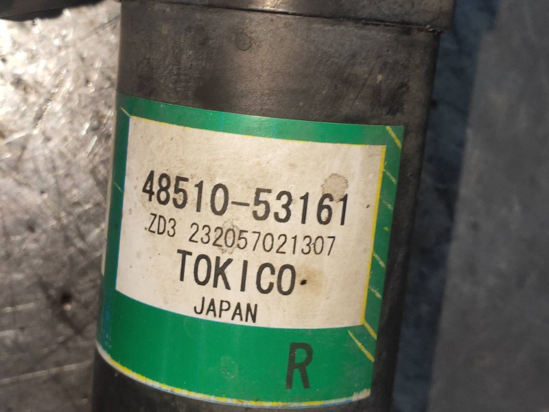 Recambio de amortiguador delantero derecho para lexus is200 (ds2/is2) 220d referencia OEM IAM 4851053161  