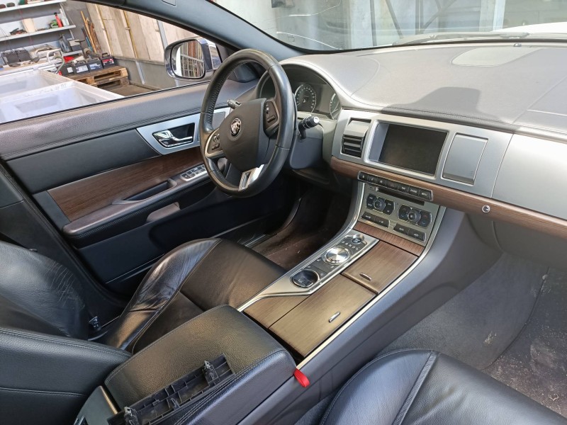 jaguar xf del año 2014