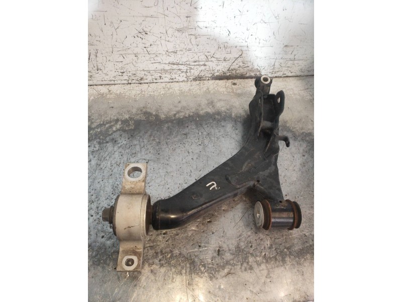 Recambio de brazo suspension inferior delantero izquierdo para lexus is200 (ds2/is2) 220d referencia OEM IAM   