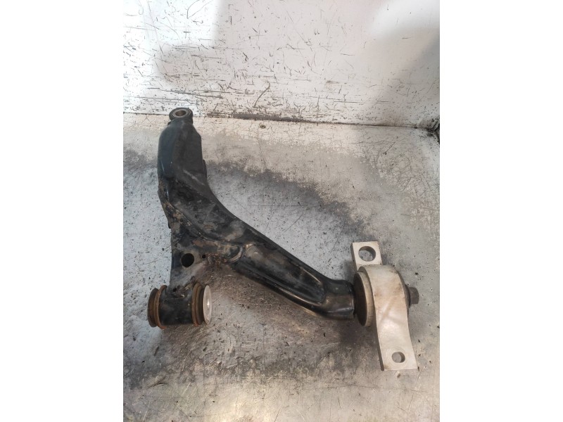 Recambio de brazo suspension inferior delantero izquierdo para lexus is200 (ds2/is2) 220d referencia OEM IAM   
