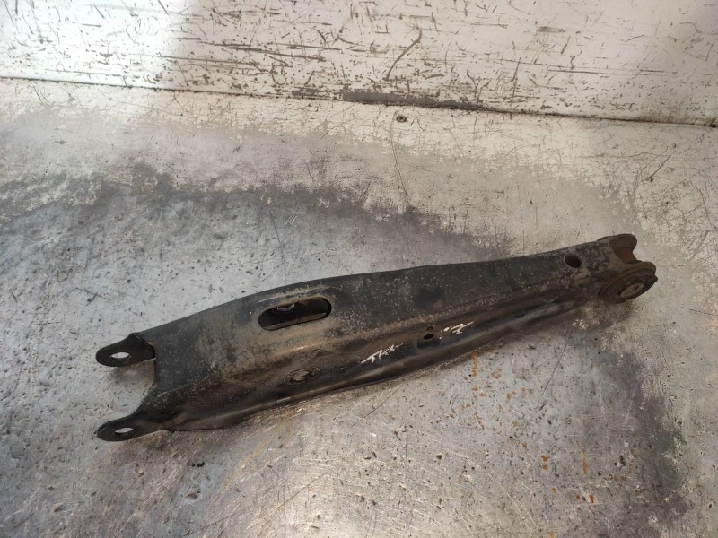 Recambio de brazo suspension inferior trasero izquierdo para lexus is200 (ds2/is2) 220d referencia OEM IAM   