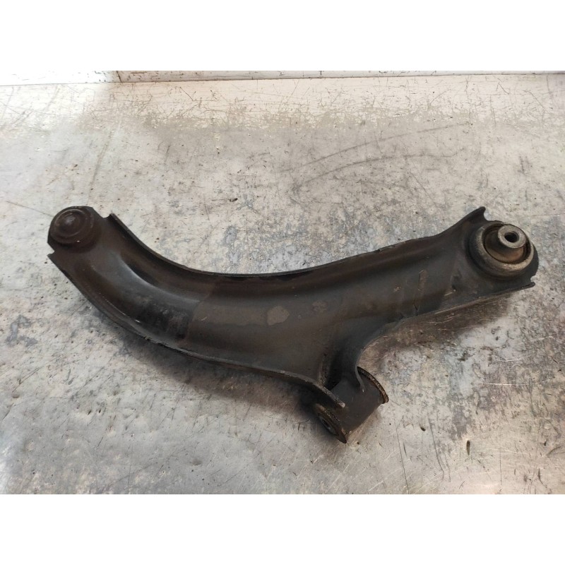 Recambio de brazo suspension inferior delantero izquierdo para renault clio iii authentique referencia OEM IAM   