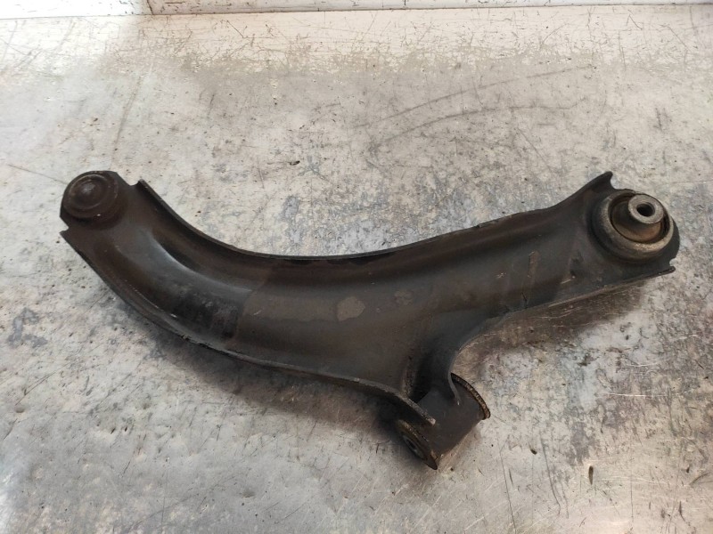 Recambio de brazo suspension inferior delantero izquierdo para renault clio iii authentique referencia OEM IAM   