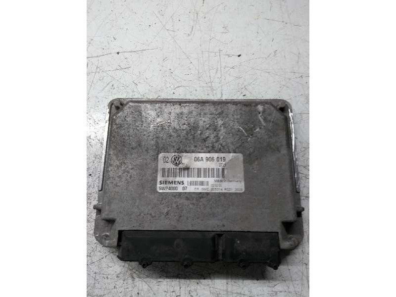 Recambio de centralita motor uce para volkswagen golf iv berlina (1j1) conceptline referencia OEM IAM 06A906019 5WP400007 