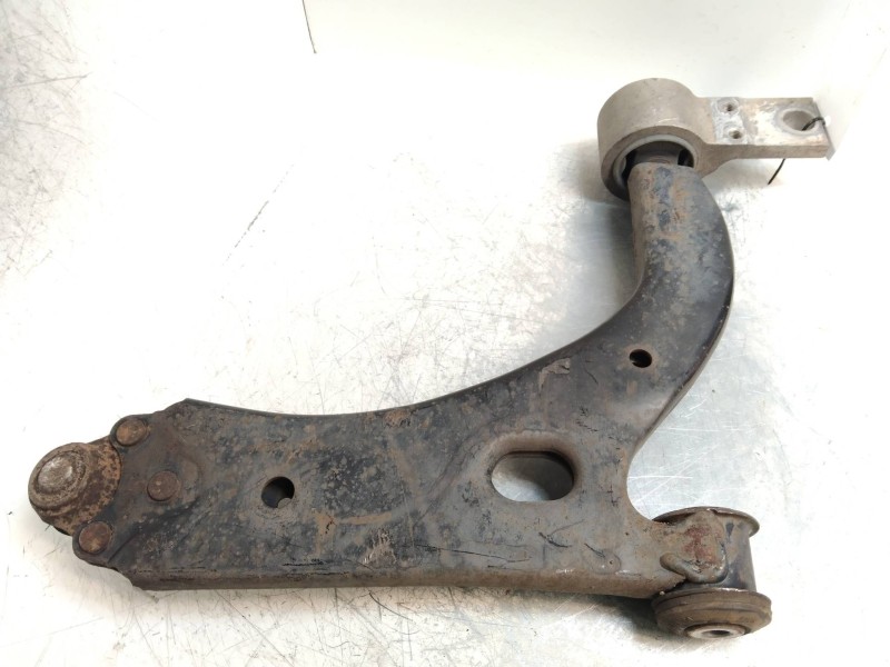 Recambio de brazo suspension inferior delantero izquierdo para ford fiesta (cbk) fun referencia OEM IAM   