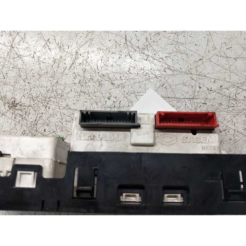 Recambio de pantalla multifuncion para renault laguna ii grandtour (kg0) dynamique referencia OEM IAM 8200002604A 216541195 