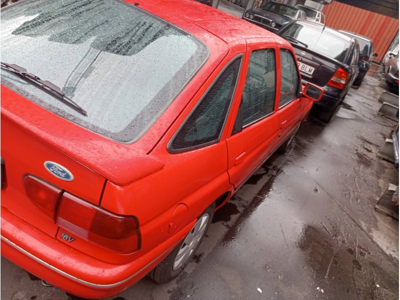 ford escort berlina del año 1994