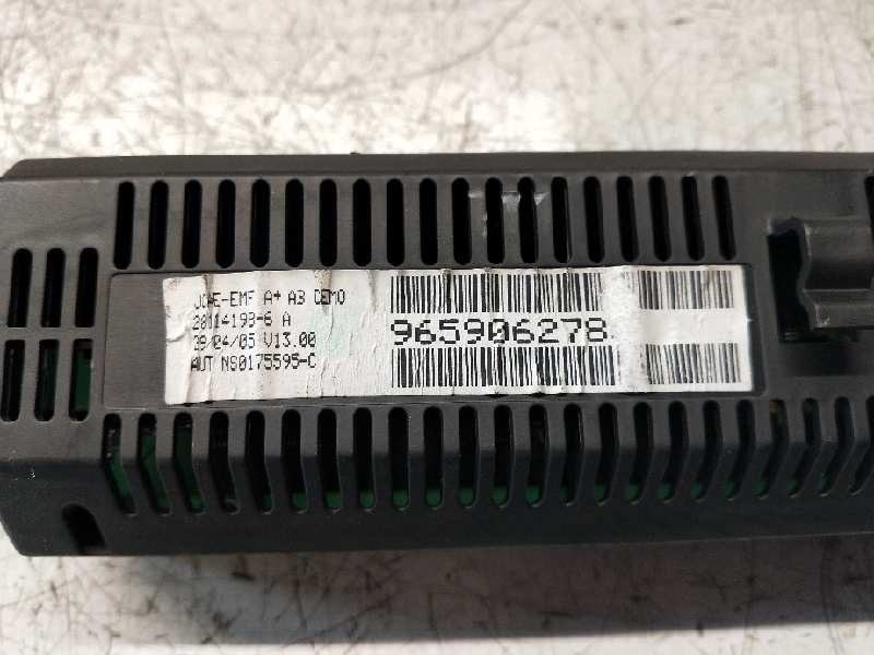 Recambio de pantalla multifuncion para citroen c4 coupe vtr referencia OEM IAM 965906278 281141986 