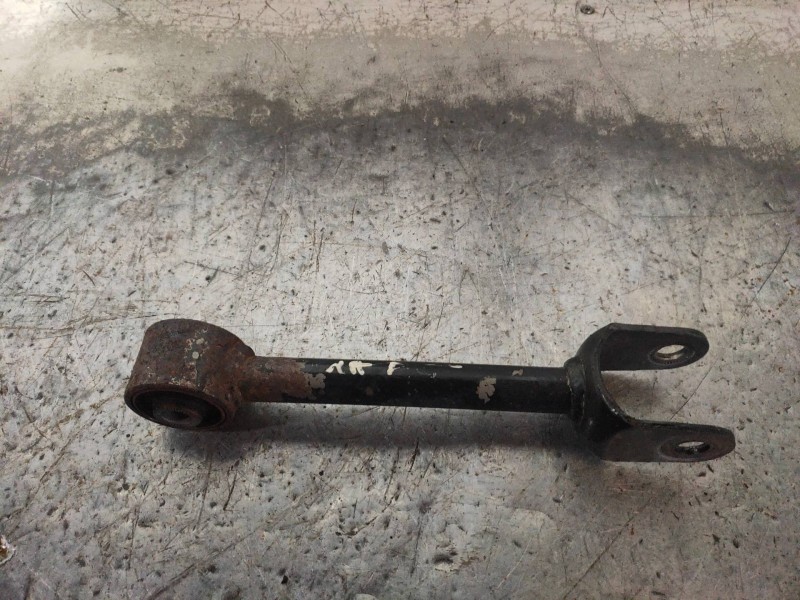 Recambio de brazo suspension superior trasero derecho para lexus is200 (ds2/is2) 220d referencia OEM IAM   